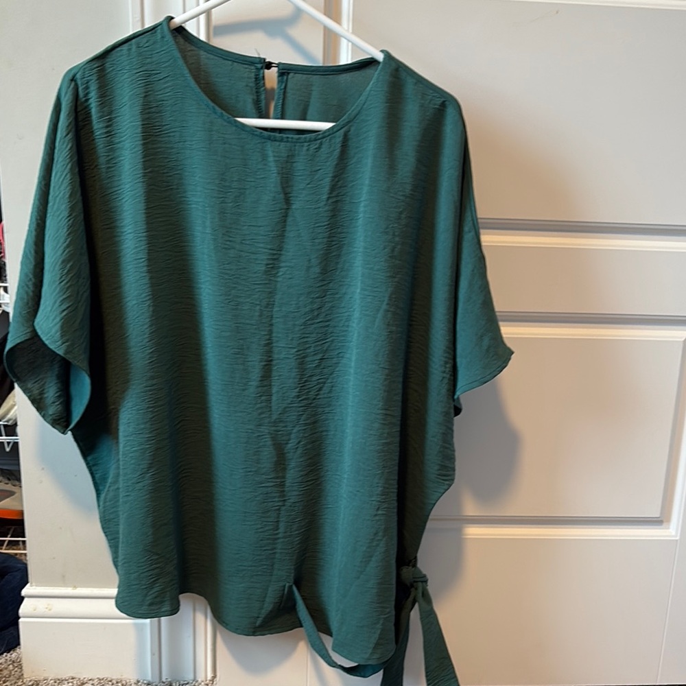 Elegant Green Women's Top